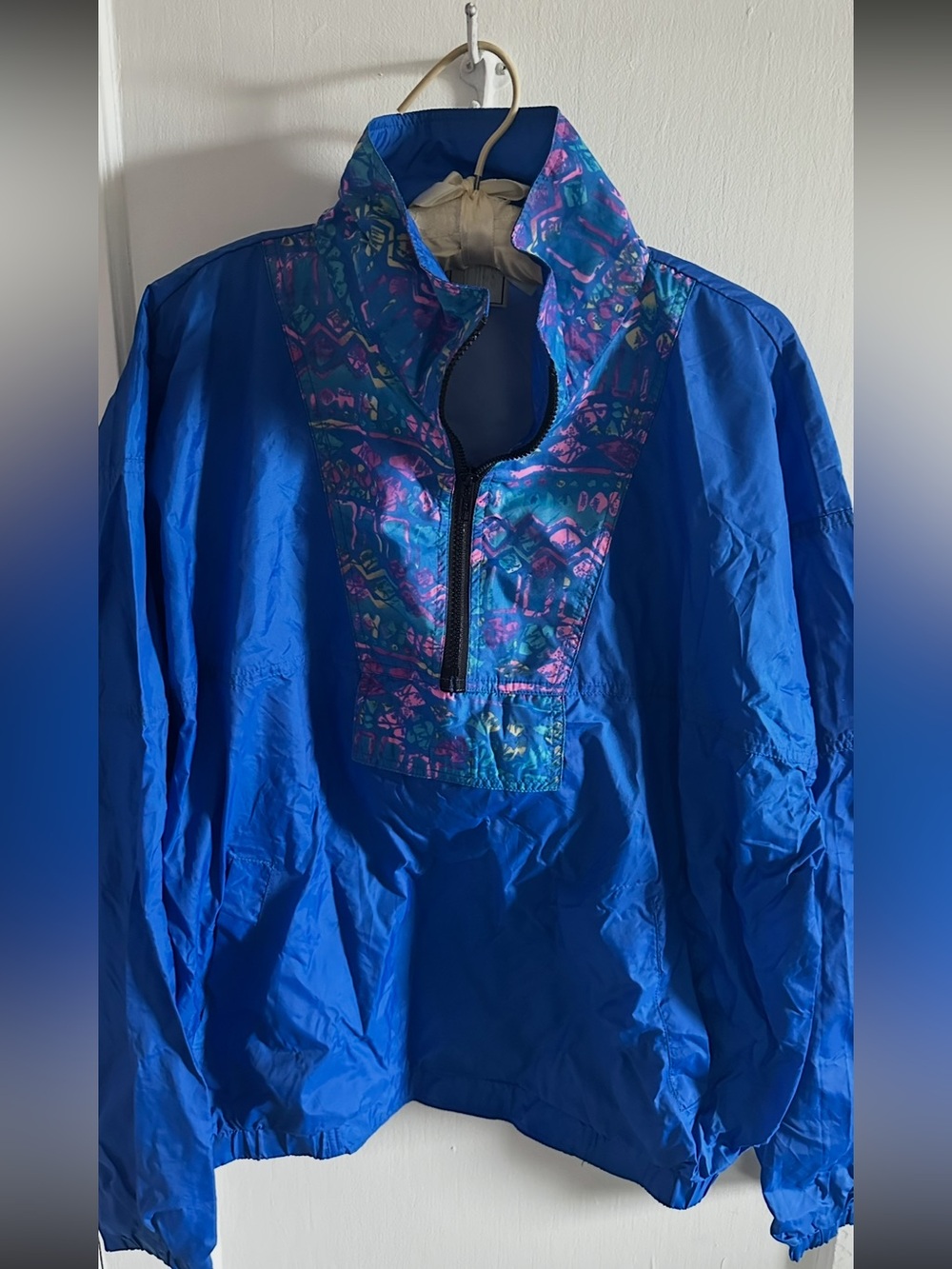 Vintage Unisex Blue Pullover Windbreaker with Patterned Chest Placket and pouch